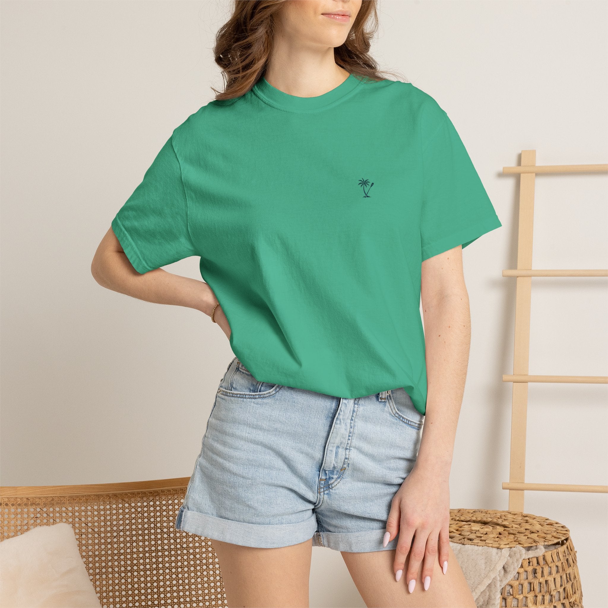 Palm & Paddle logo T-Shirt | Palm tree paddle beach design